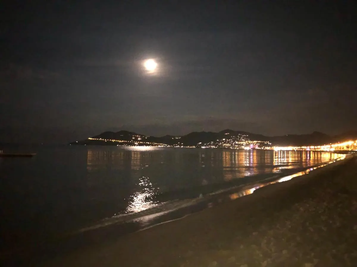 Apartment Vacances Paradisiaques, Plage Cannes Boccacabana, Studio France