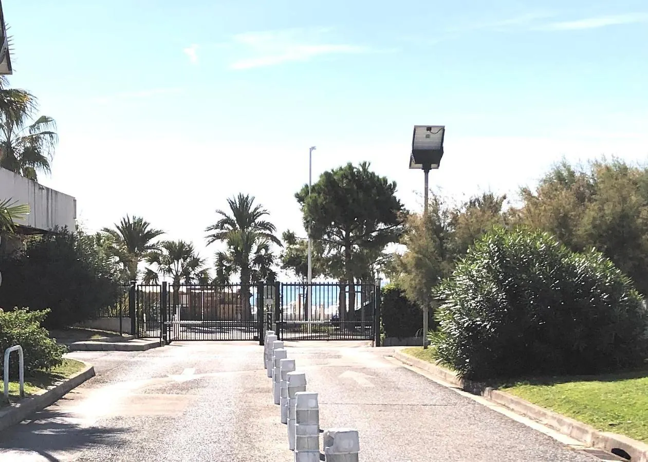 Apartamento Vacances Paradisiaques, Plage Cannes Boccacabana, Studio