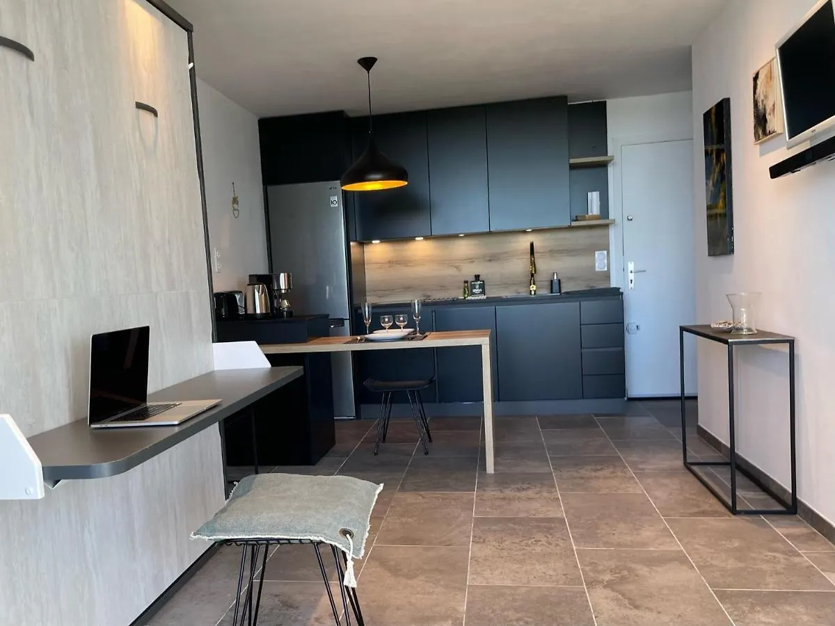 Vacances Paradisiaques, Plage Cannes Boccacabana, Studio 0*,  Francja